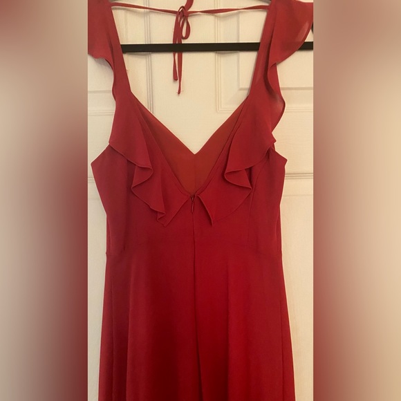 SOLD🌟 Dynamite flowy red maxi dress - Picture 3 of 6